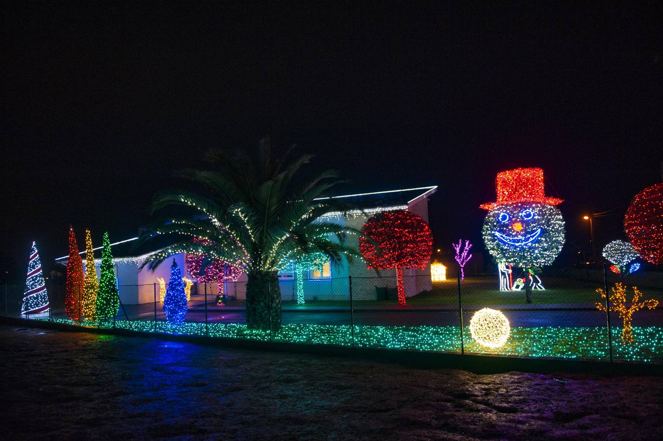 La decoración de la casa más famosa de Cantabria en las últimas Navidades crea escuela entre los vecinos de la localidad
