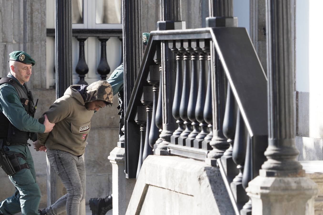 Fotos: El asesino de Laredo, llevado ante el juez