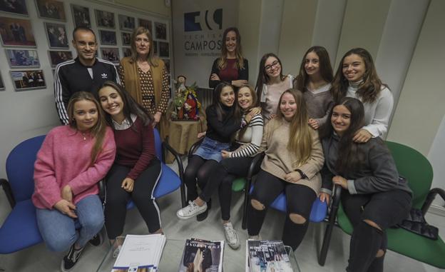 Los alumnos visitaron las oficinas de Tecnisa Campos en la calle Calvo Sotelo 6, 2ª planta, en Santander. 