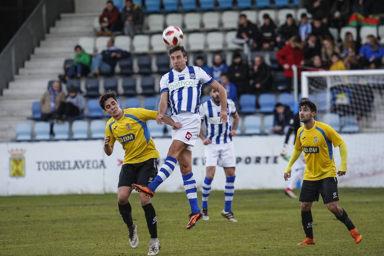 Fotos: Las mejores imágenes del partido de la Gimnástica frente al Real Unión