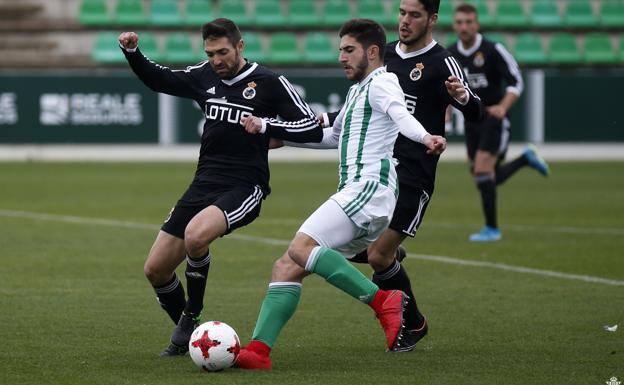 Redru con la camiseta del Betis en un partido ante el Deportivo