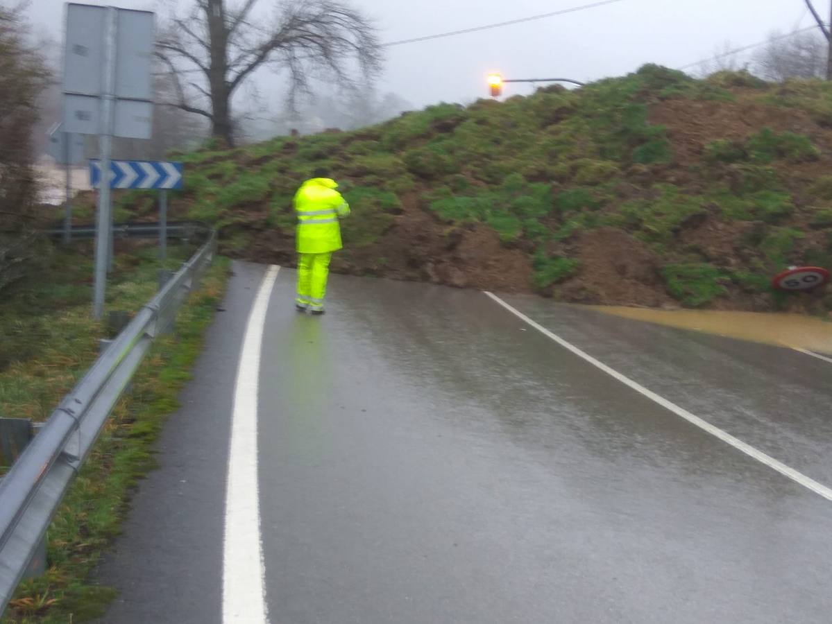 Argayo que corta el acceso a Ruente