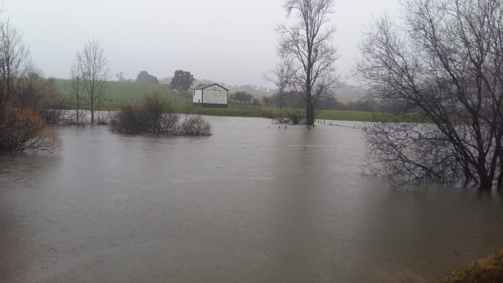 Imágenes de las inundaciones en las zonas de Ampuero y Soba