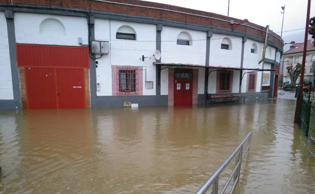 Vista de la plaza de toros de Ampuero