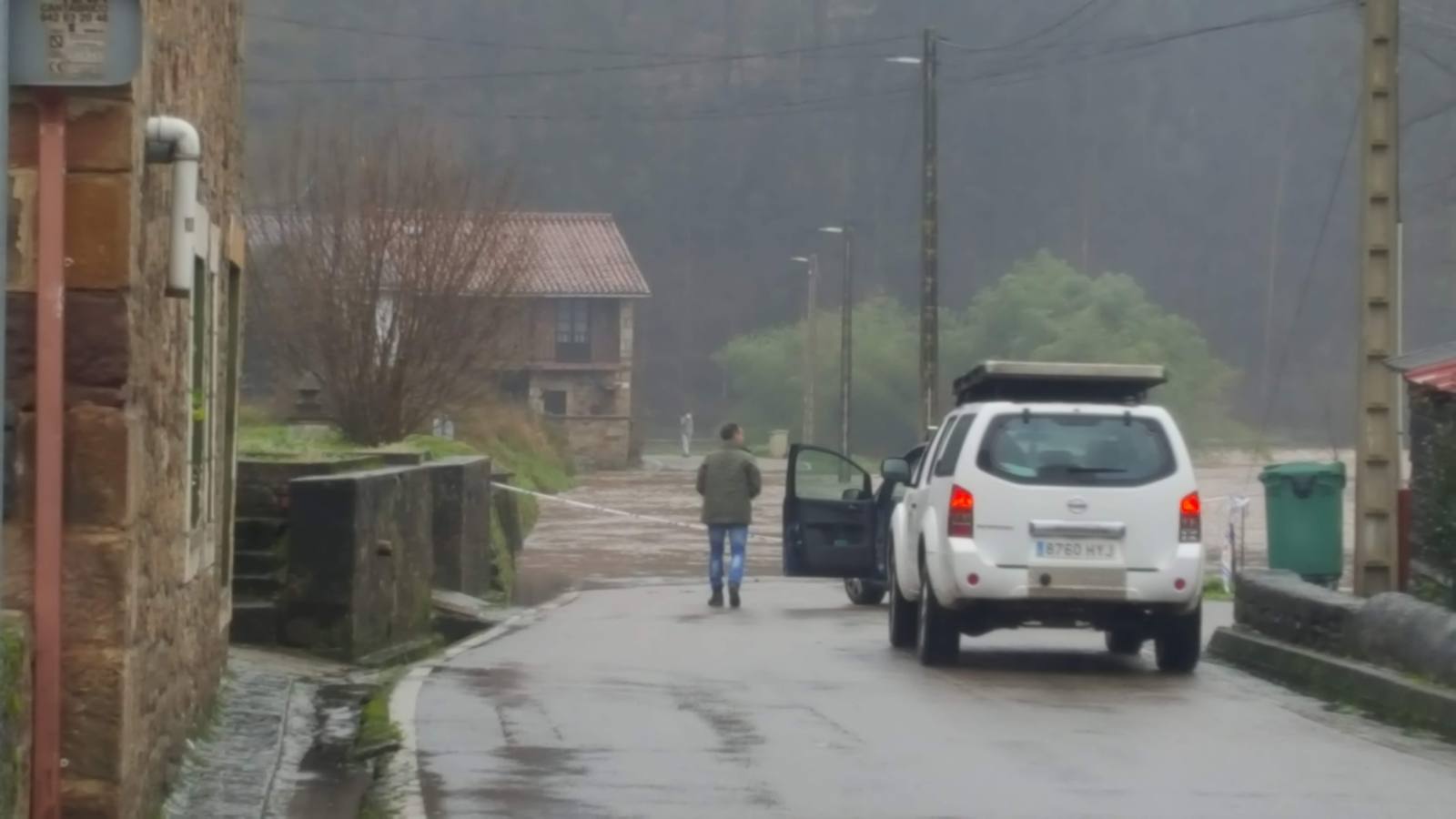 Fotos: Crecida del río Pas a su paso por Salcedo, Vioño y Oruña