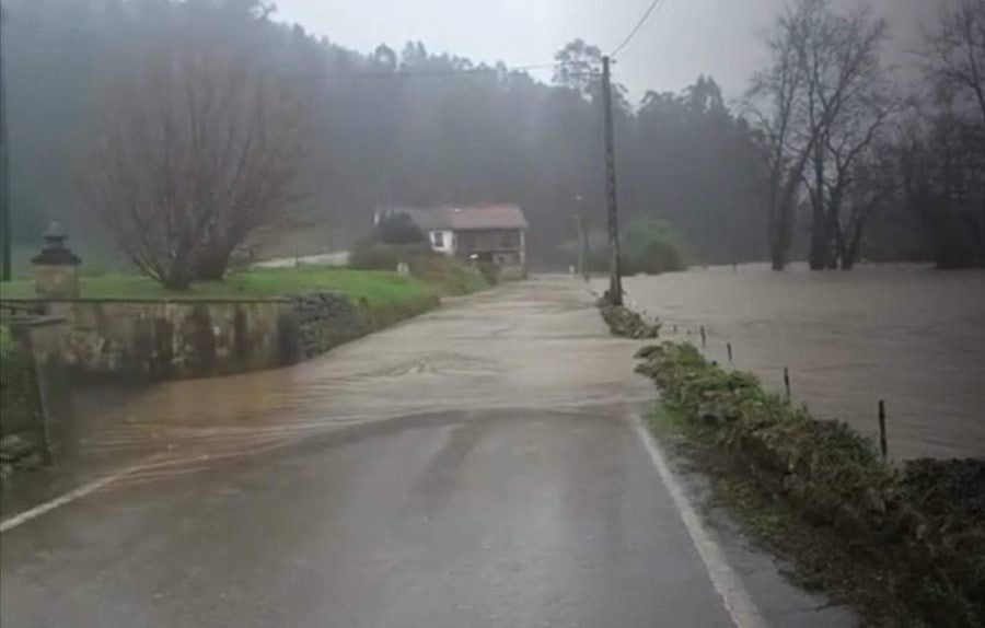 Fotos: Crecida del río Pas a su paso por Salcedo, Vioño y Oruña