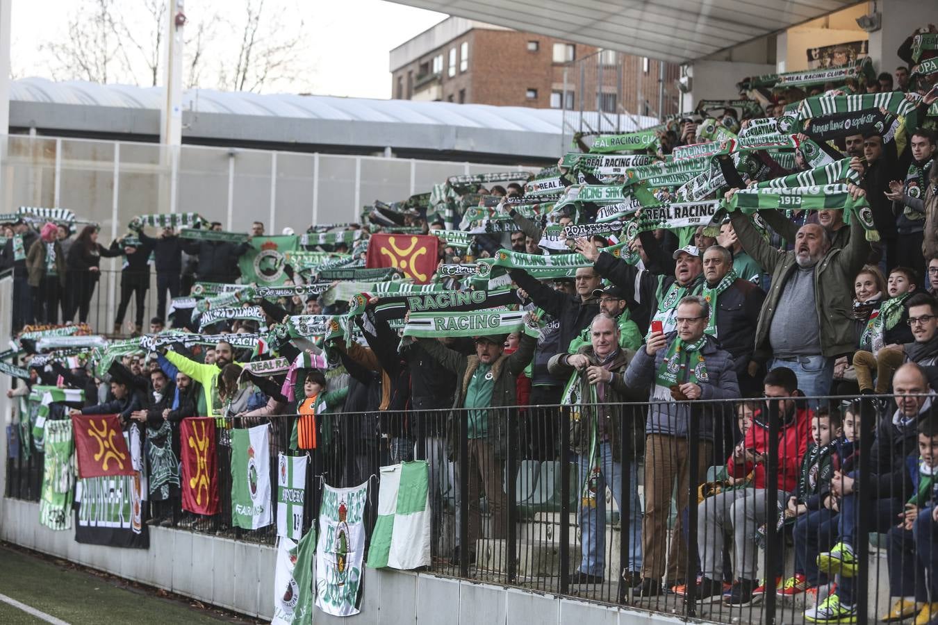 Los verdiblancos se han impuesto por la mínima (0-1) en su visita al Arenas de Getxo gracias a un penalti en el minuto 88.