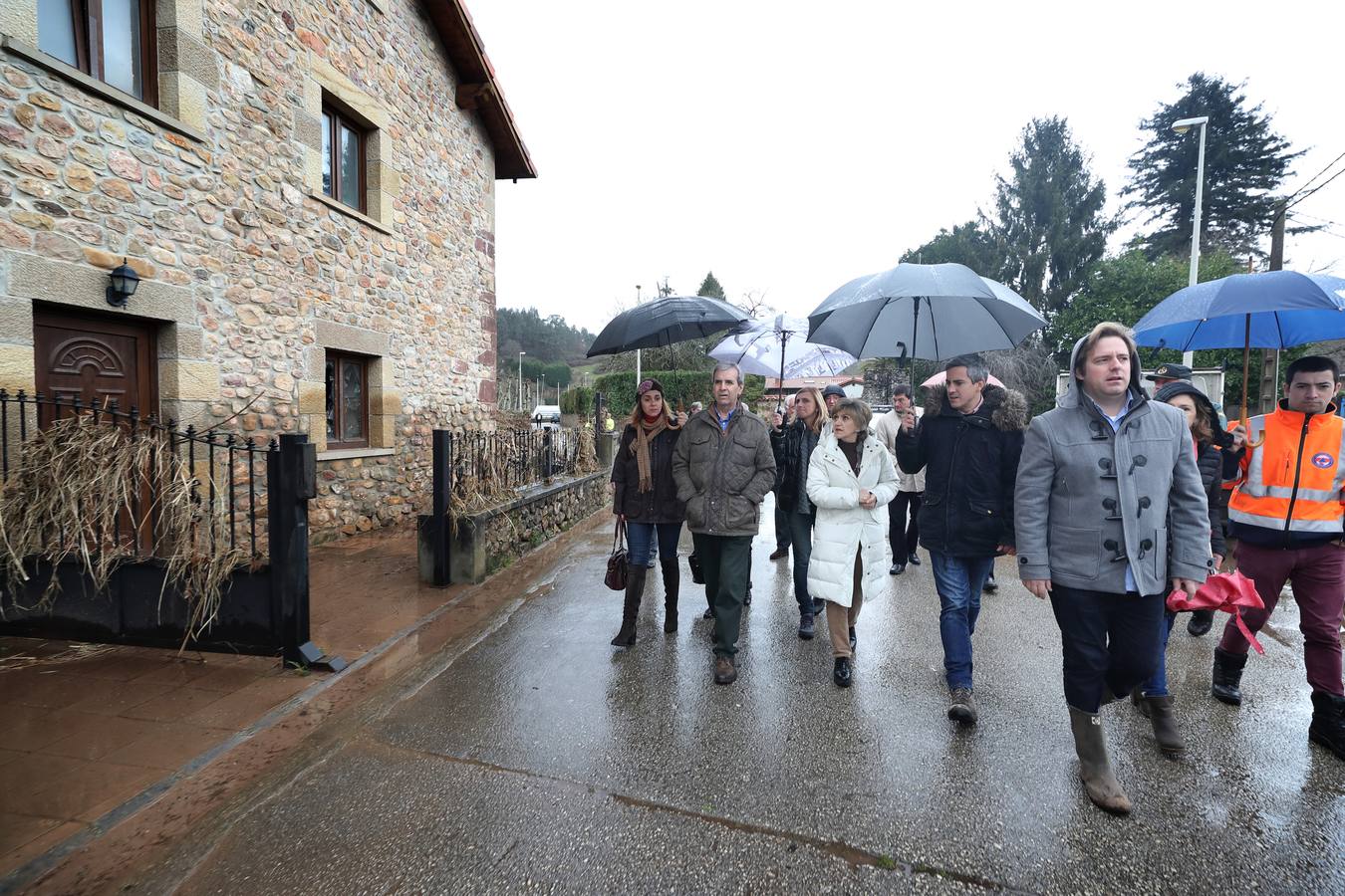 Fotos: La ministra de Sanidad visita las zonas afectadas por las inundaciones