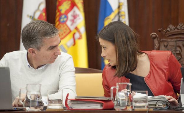 César Díaz y Gema Igual, esta mañana en el pleno. 