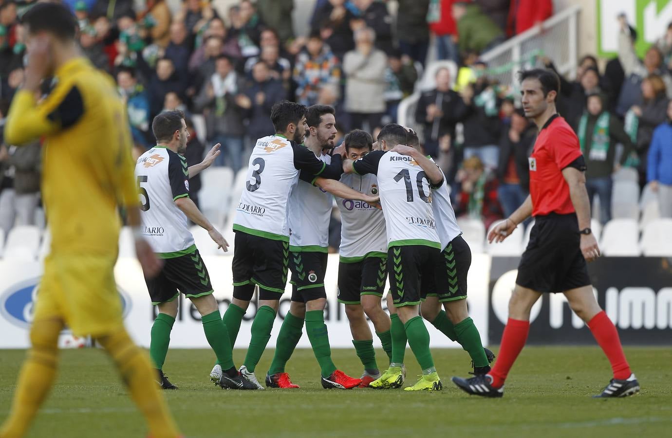 El Racing se impone por la mínima al Izarra en un encuentro muy disputado.