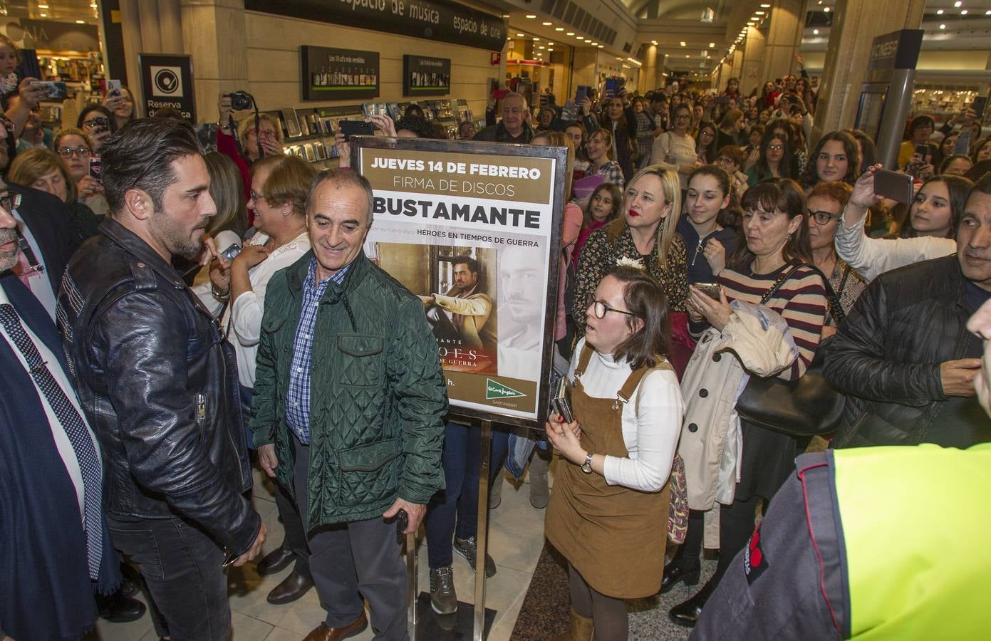 Fotos: El gran recibimiento a Bustamante en Santander