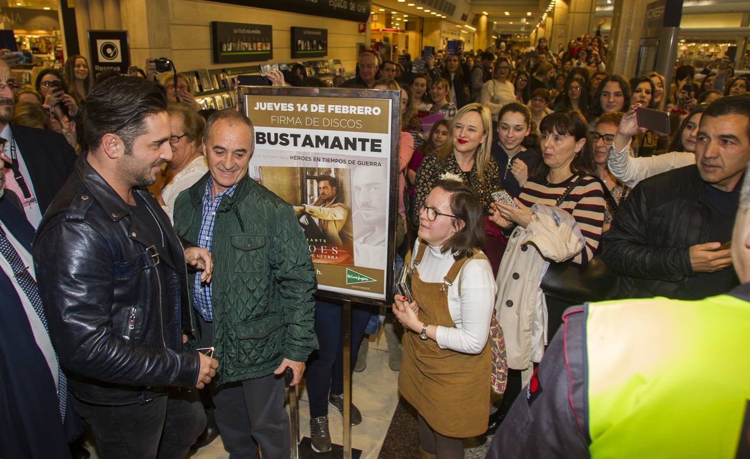 Fotos: El gran recibimiento a Bustamante en Santander