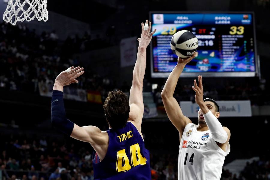 Disfruta de las mejores imágenes de la final de la Copa del Rey de baloncesto entre el BArcelona y el Real MaAdrid. 