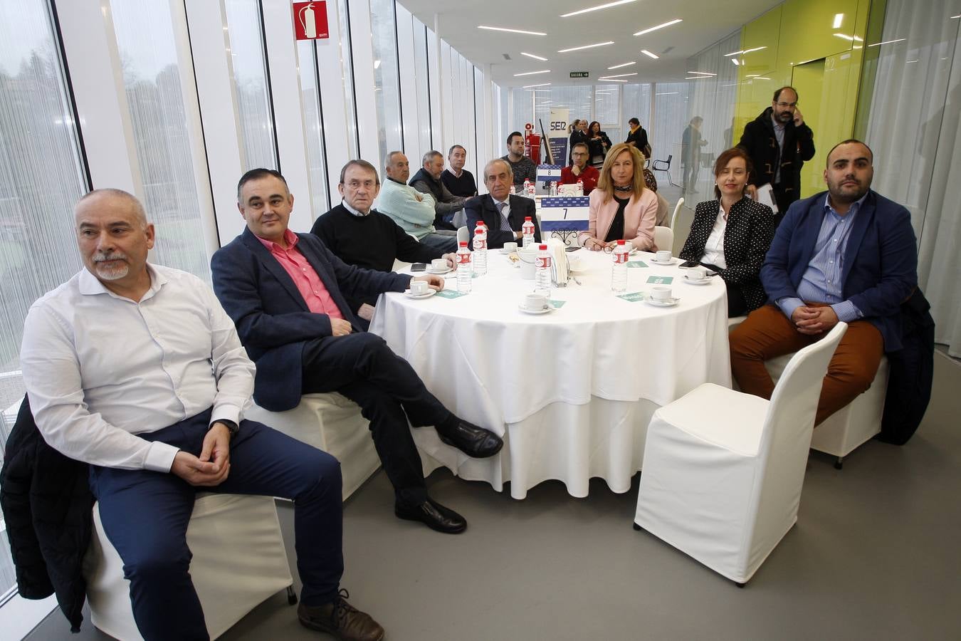 El presidente del Gobierno de Cantabria ha participado en el Encuentro Besaya Futura, celebrado en el Centro de Adultos Caligrama de Torrelavega, con una conferencia sobre 'Retos y oportunidades para la comarca'.