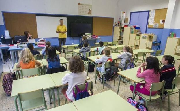 Imagen de archivo de un aula del Colegio Público Nº 27 de Santander, a principios del presente curso. 