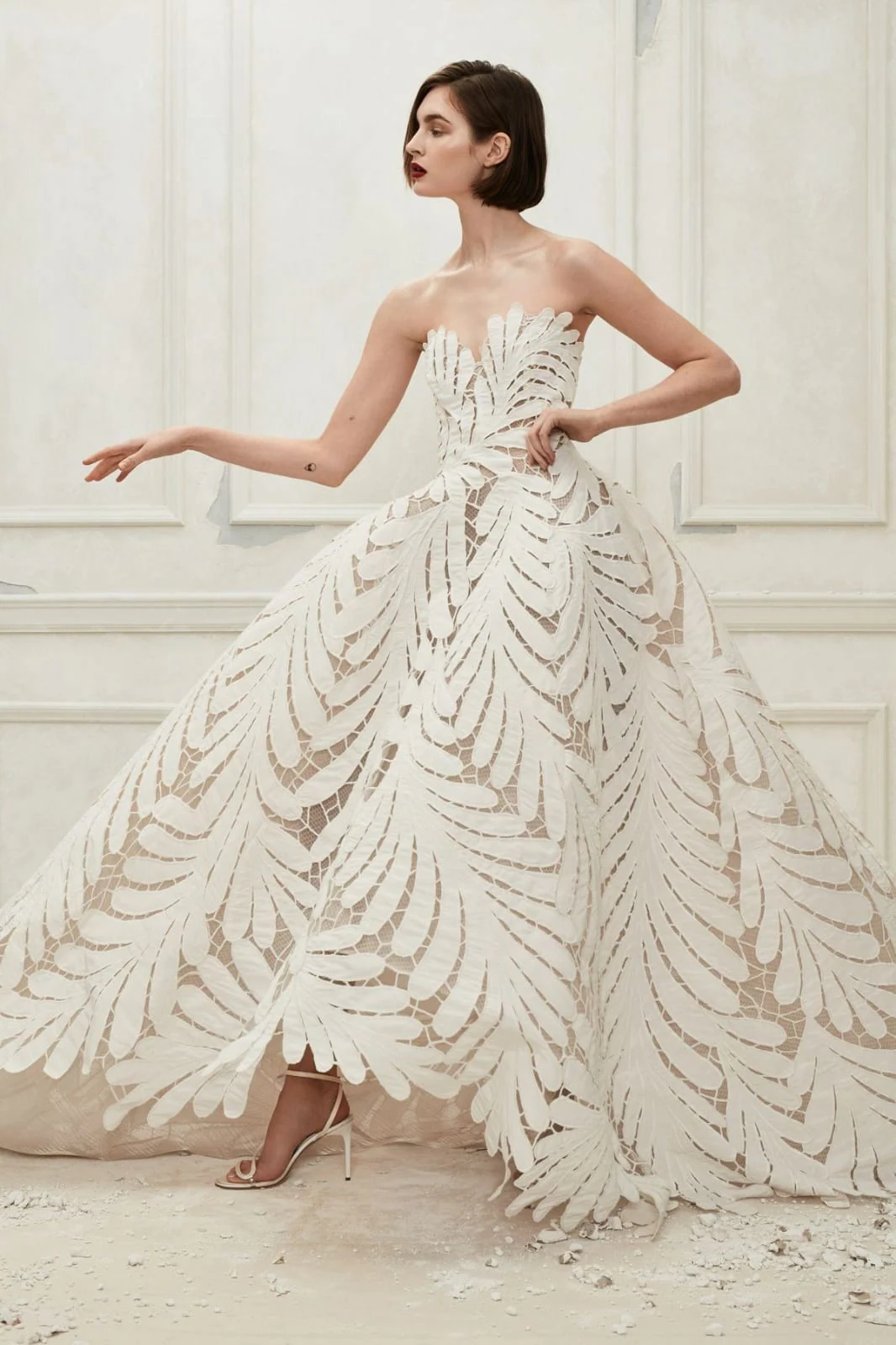 Kakun Elosua. Sería un gran reto encontrar el look perfecto para una noche de película. Buceando entre las creaciones de grandes diseñadores he visto un par que me fascinan, de los diseñadores Zuhair Murad y Oscar de la Renta.