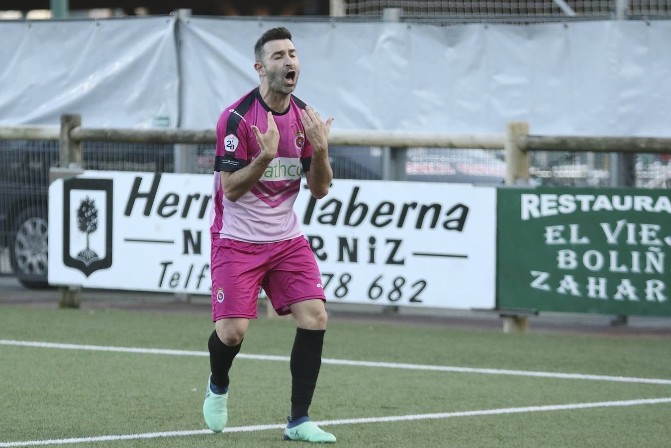 Fotos: Las mejores imágenes del partido Gernika-Gimnástica