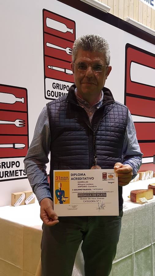 Roberto Hoyo Lombera, de la quesería Las Garmillas de Ampuero.