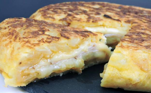 Tortilla de patata con queso de nata