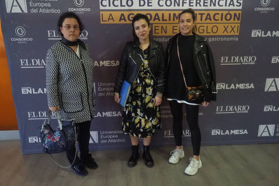 Isabel Herrería, Lucía Díaz y Ángela Vecilla. 