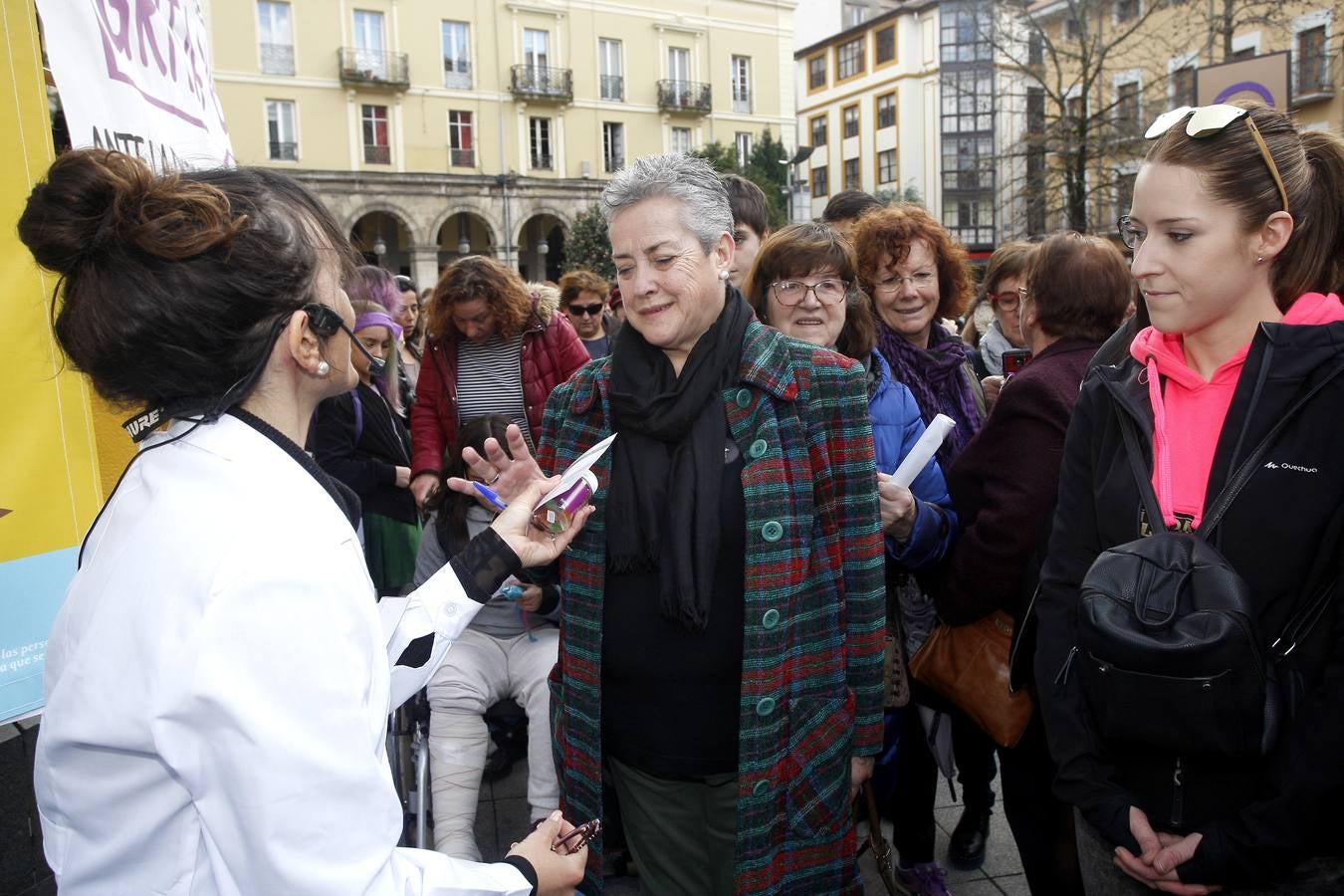 Pastillas contra el machismo en Torrelavega.