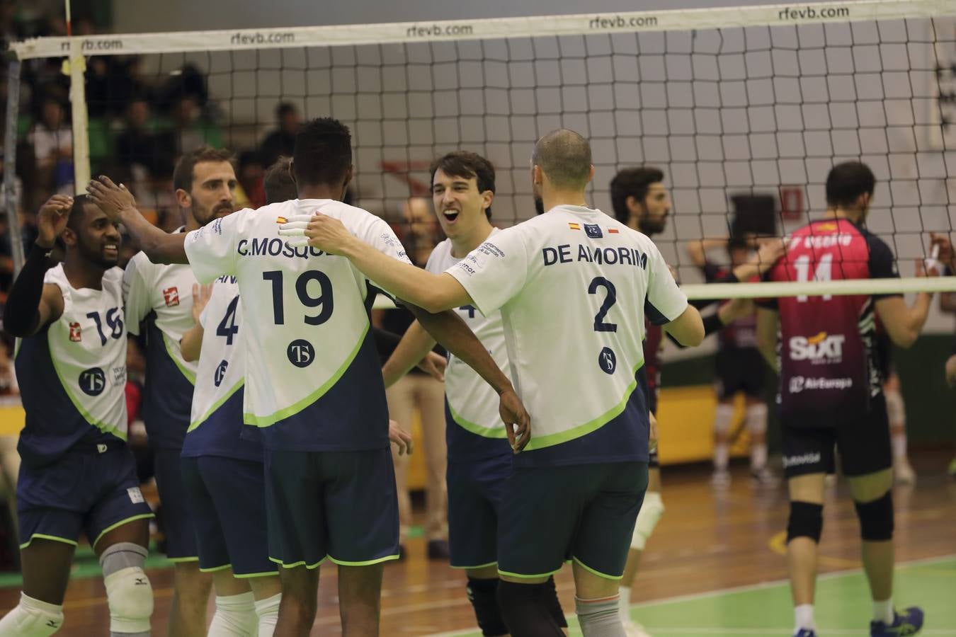 Fotos: El Textil pierde pero se queda en la Superliga