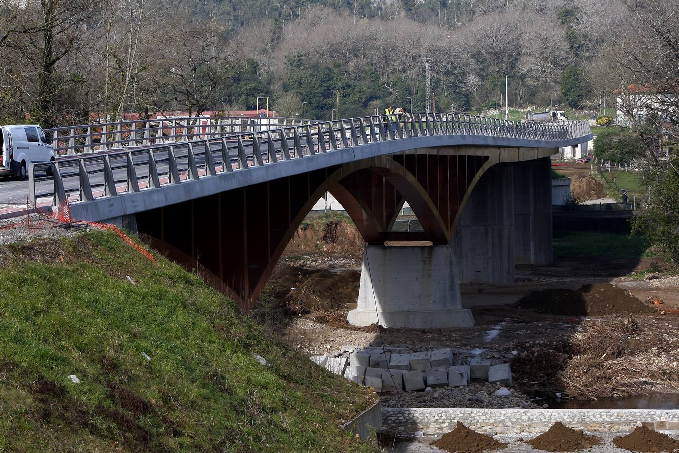 Fotos: El puente de Golbardo a falta de dos semanas