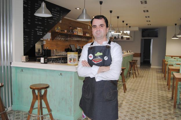 «La ilusión de mi vida era tener mi propio bar en Santoña»
