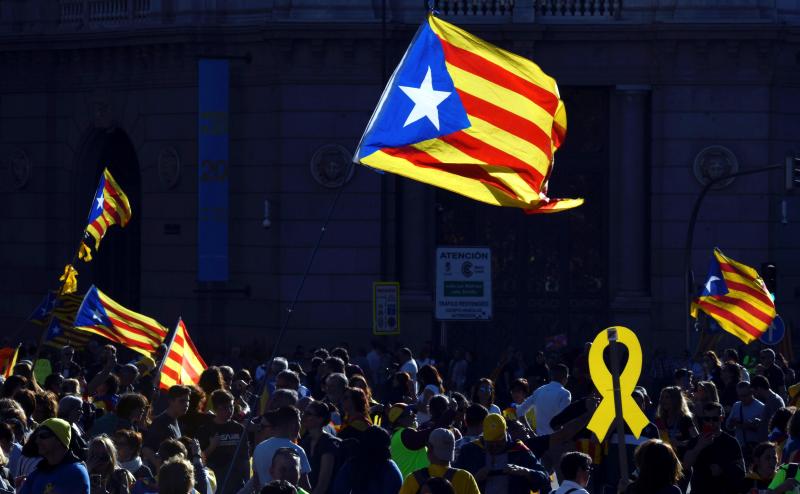 Colectivos independentistas catalanes se han concentrado este sábdo en Madrid para 