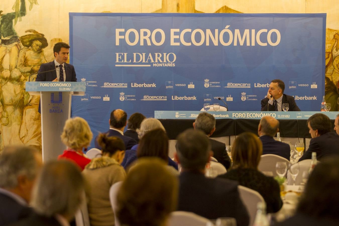 Imágenes del Foro Económico celebrado este miércoles, con la participación de Pablo Gimeno, analista y presidente de PGS