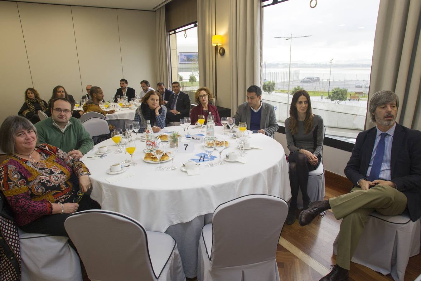 Imágenes del Foro Económico celebrado este miércoles, con la participación de Pablo Gimeno, analista y presidente de PGS