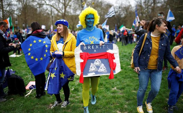 Manifestantes de Londres, piden volver a votar sobre el 'Brexit'.