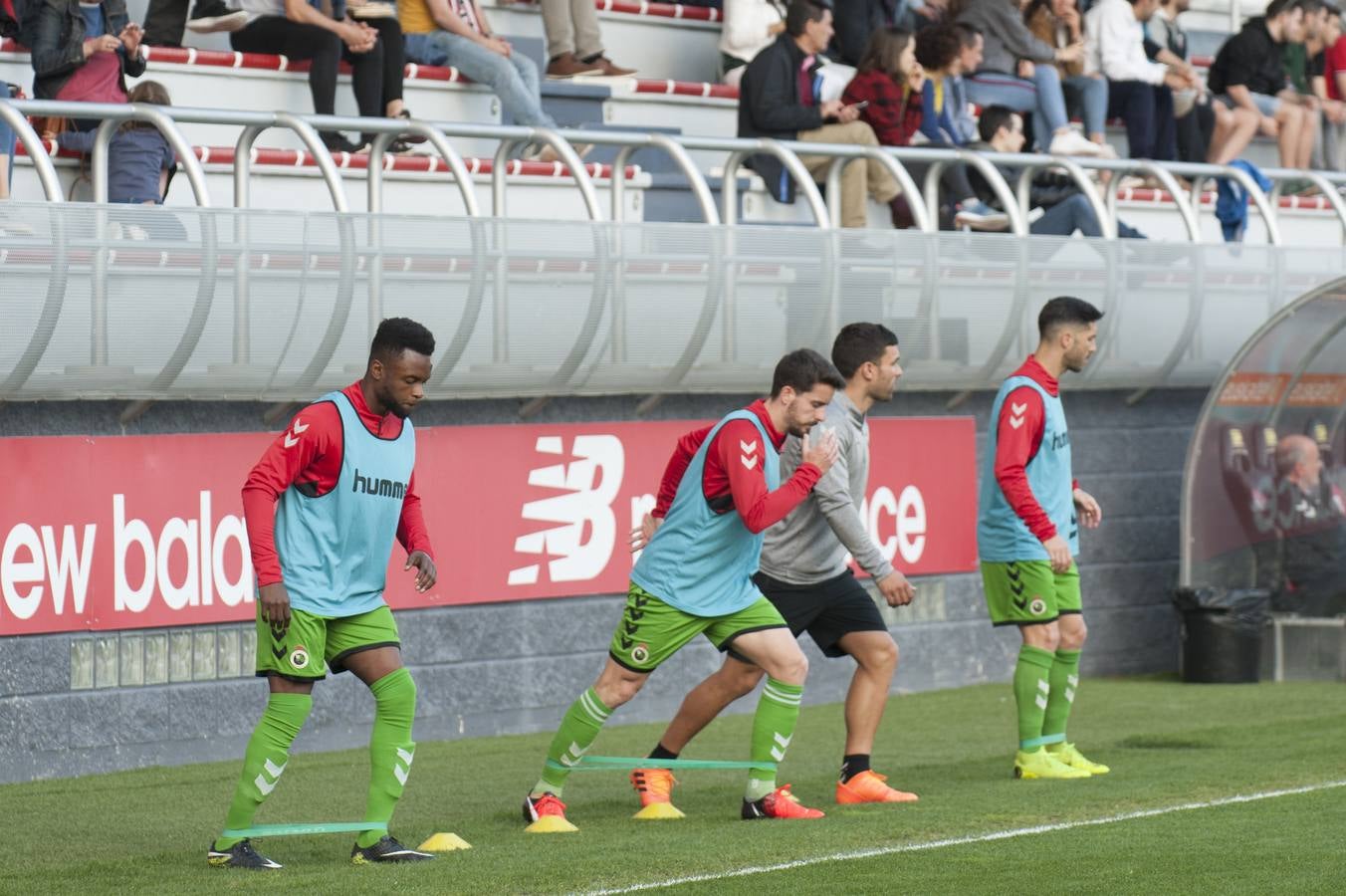 Fotos: Imágenes del choque entre el Athletic B y el Racing en Lezama