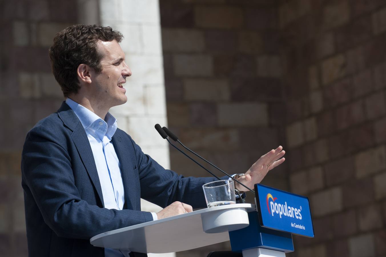 Fotos: Pablo Casado visita Torrelavega y Santander