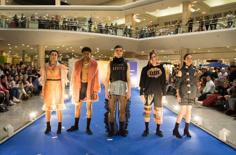 Gran éxito del 'fashion show' de los alumnos de moda de Cesine celebrado en El Corte Inglés