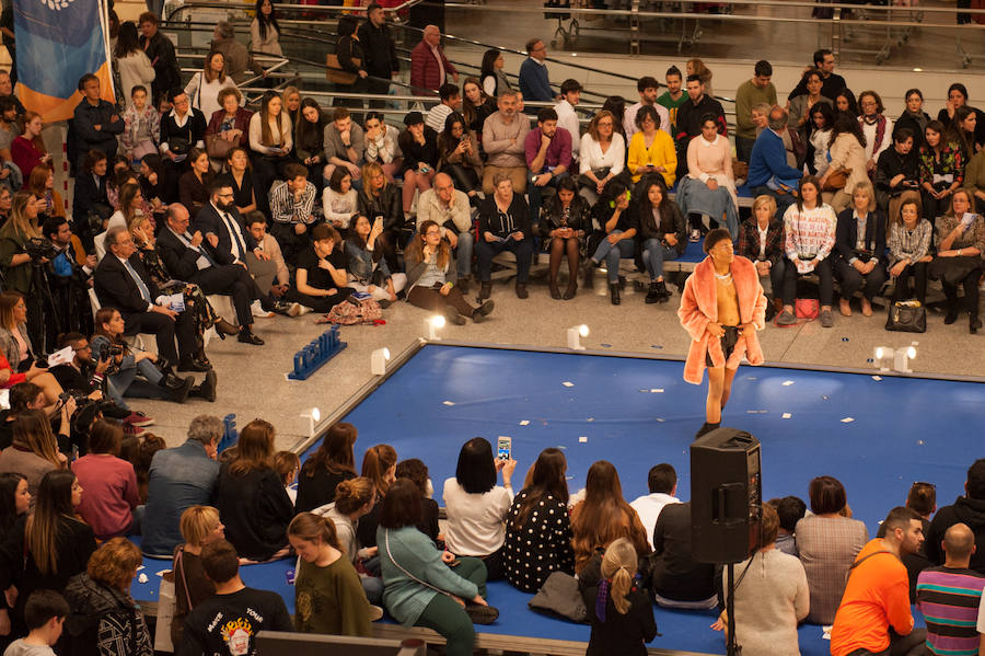 Gran éxito del 'fashion show' de los alumnos de moda de Cesine celebrado en El Corte Inglés