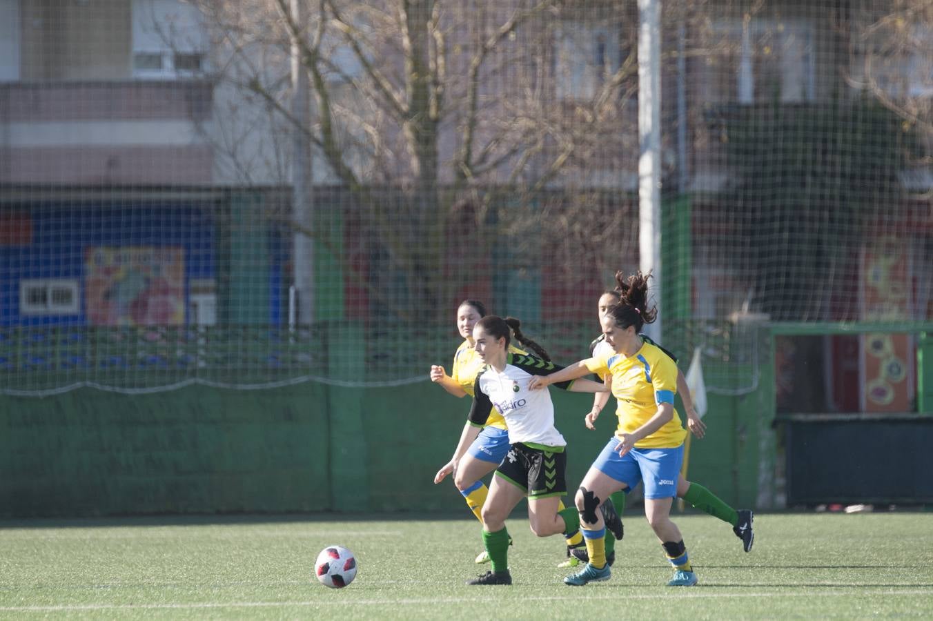 Fotos: Imágenes del partido Racing Féminas - Atlético Arousana