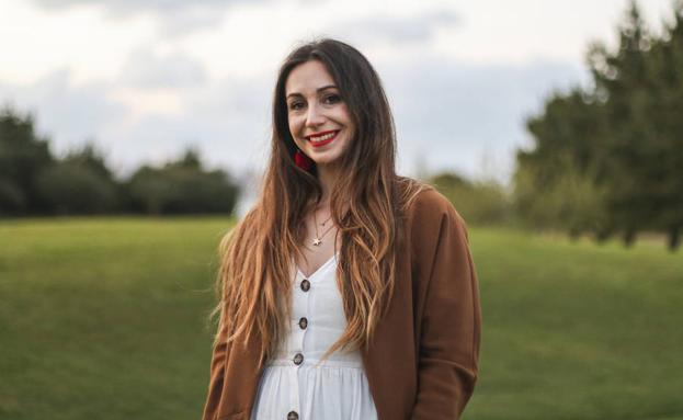 Arantxa estudió Magisterio y después se especializó en Decoración. La moda siempre ha sido su pasión.