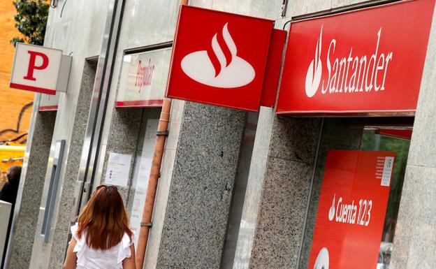 Una oficina del banco Santander.