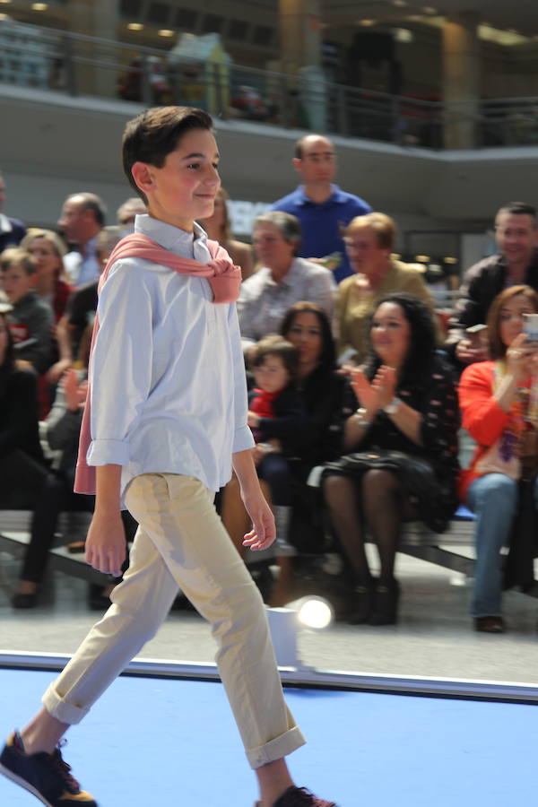 Pequeños de toda la región protagonizaron el desfile primavera-verano de El Corte Inglés