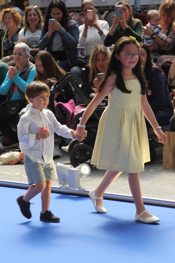 Pequeños de toda la región protagonizaron el desfile primavera-verano de El Corte Inglés