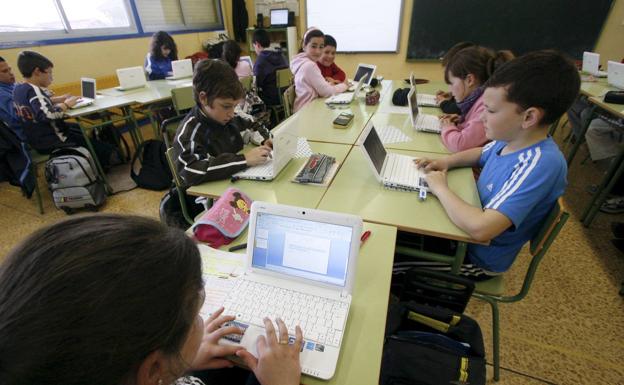 FAPA advierte de que la jornada reducida que propone Educación supone recortar una semana lectiva con el mismo currículum