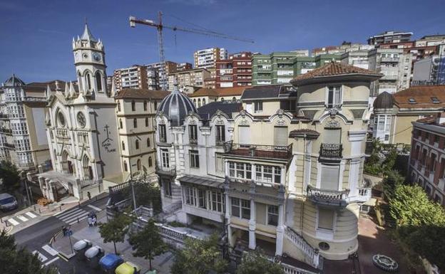 Vista de los palacetes en los que se instalará el hotel. 