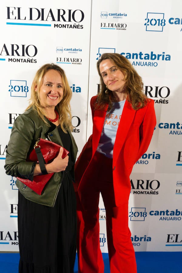 Posado conjunto de Carolina Ruiz Santos y Ana Ruiz Mansilla.