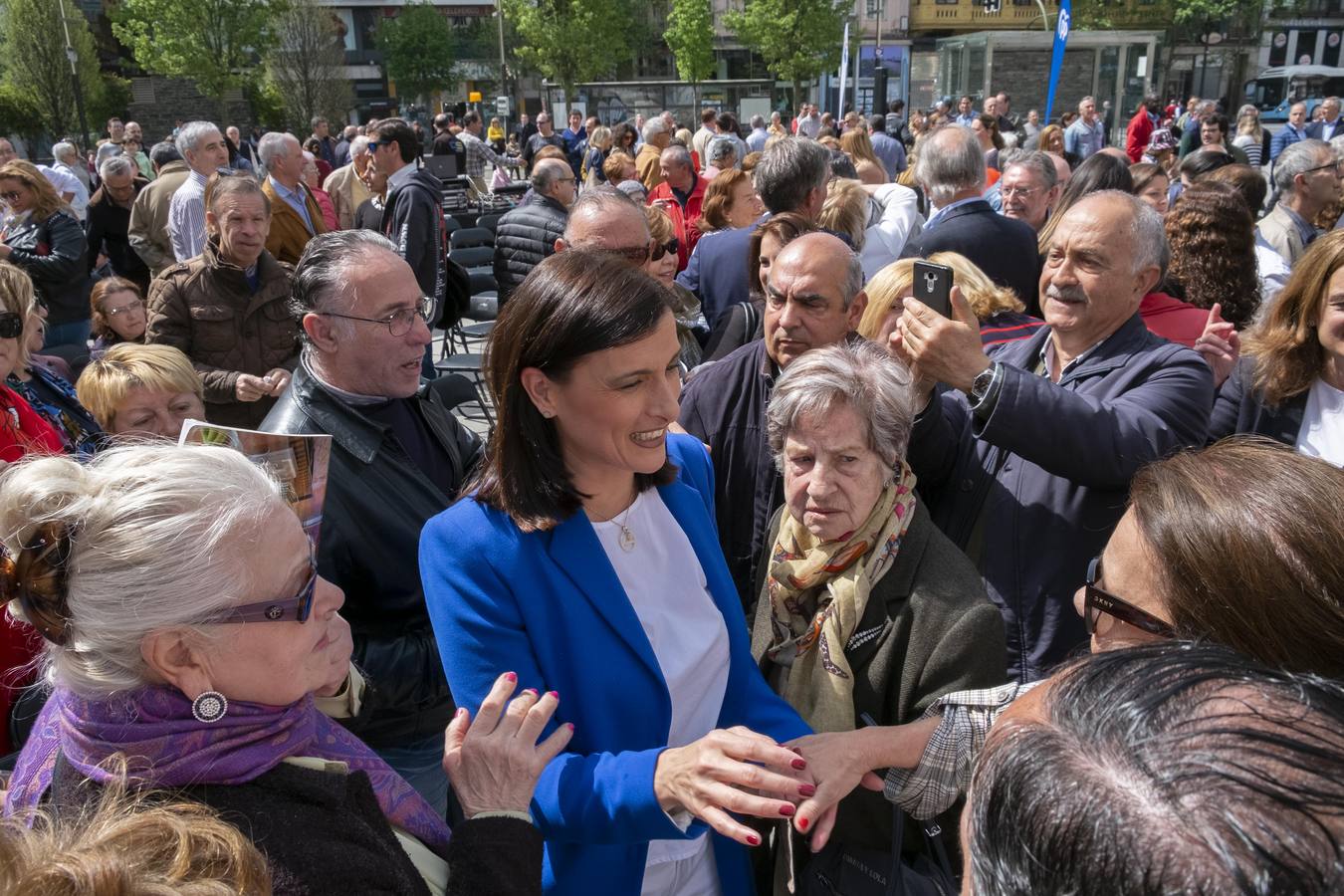 Numerosos simpatizantes acudieron al acto de presentación de la lista