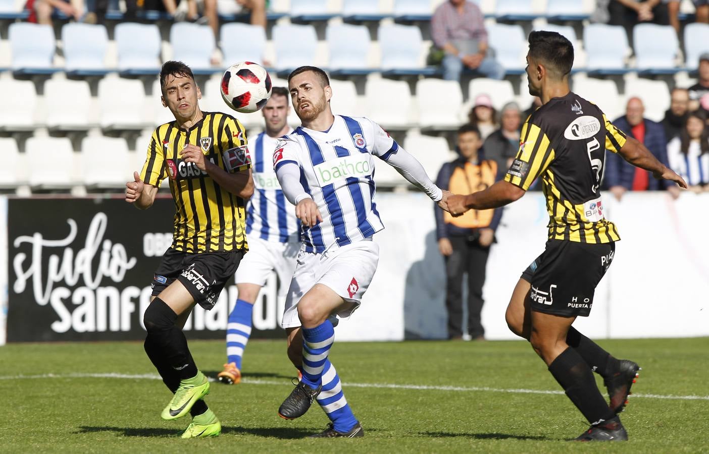 La Gimnástica se queda a las puertas de Tercera tras regalar la mitad del triunfo al Barakaldo