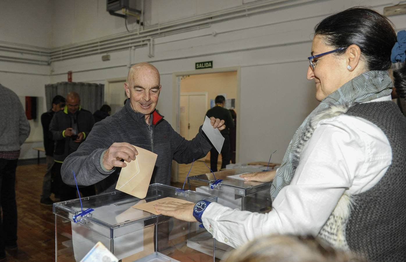 Así están siendo las votaciones en los diferentes colegios de Cantabria.