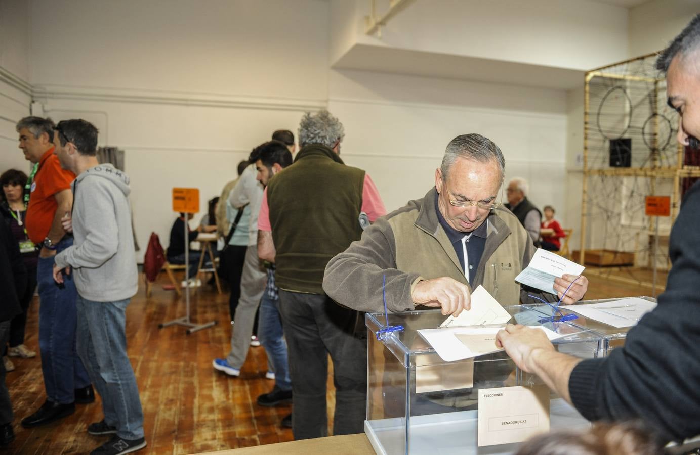 Así están siendo las votaciones en los diferentes colegios de Cantabria.