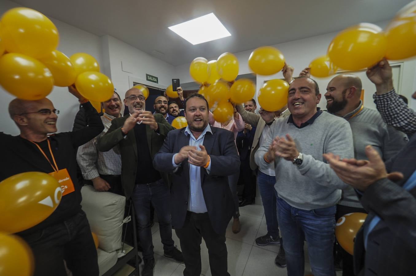 Ruben Gómez celebra suelección como diputado de Ciudadanos junto a Félix Álvarez