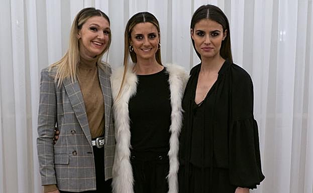 Galería. Las modelos Paula Ruiz, Clara Villegas y Alexandra Tocu, así como el resto de protagonistas de este 'fashion style'.